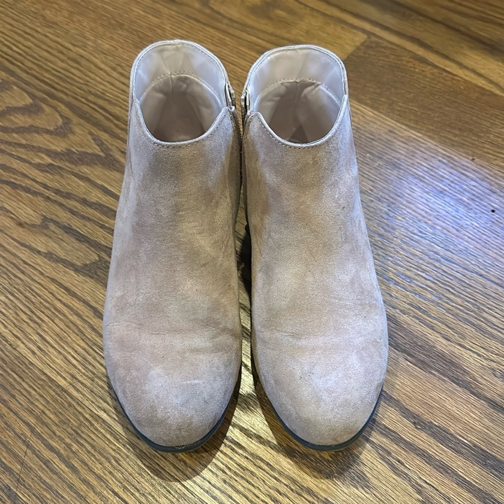 GUC Cat and Jack Ankle Boots; Size 3